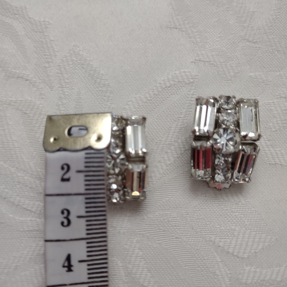 Weiss vintage baguette mozaic crystals silver tone clip on earrings - Picture 3 of 7